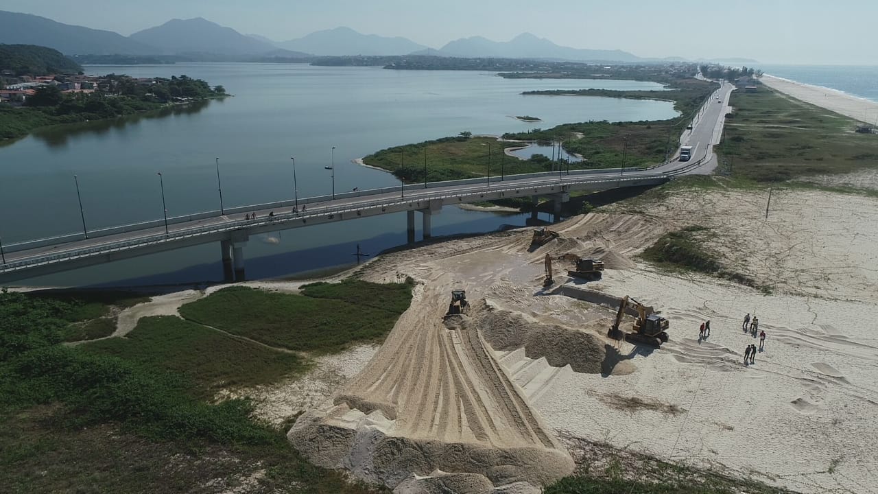 Prefeitura abre canal da Barra de Maricá que liga o mar às lagoas