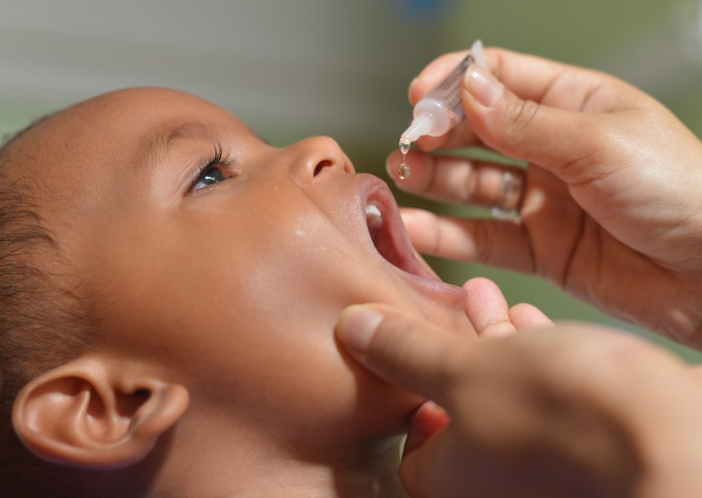 Surto de sarampo global é ameaça crescente para crianças