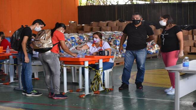 Distribuição de mais de 30 mil cestas básicas para alunos da rede pública de Maricá