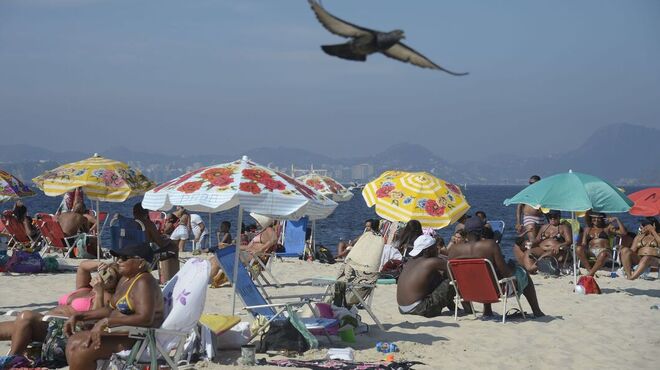 Praias do Rio voltam a registrar grande movimentação de banhistas