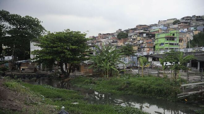 Operação na Maré resulta em prisão de 19 pessoas, apreensão de drogas e de armamentos