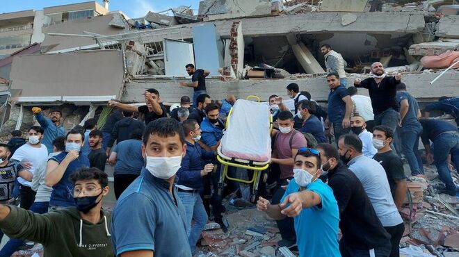 Sobe para 62 número de mortos por terremoto na Turquia