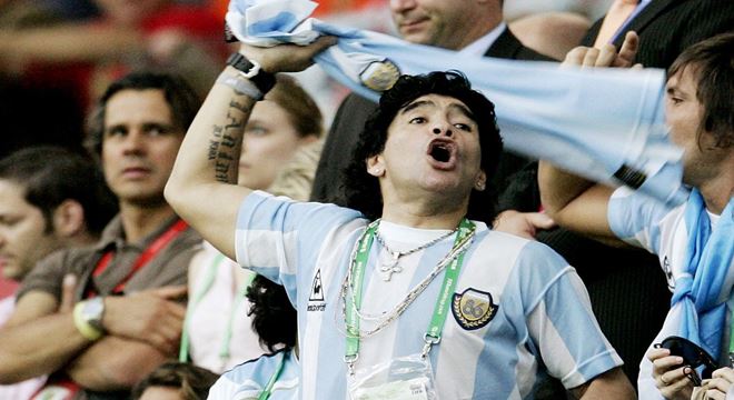 Para presidente Alberto Fernández, Diego Maradona foi o maior de todos