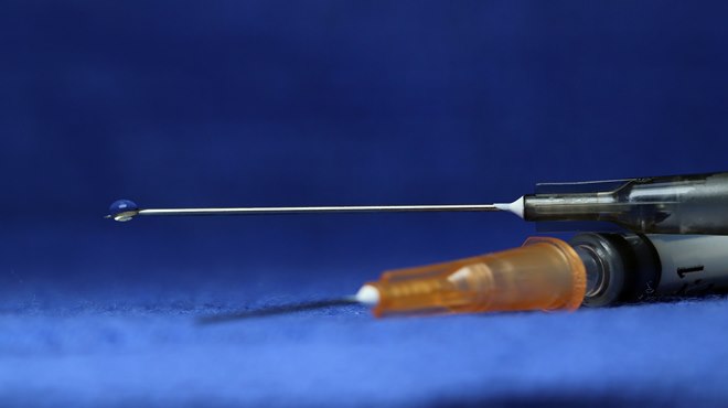 Covid-19: vacina própria da Fiocruz pode ter testes em humanos em 2021
