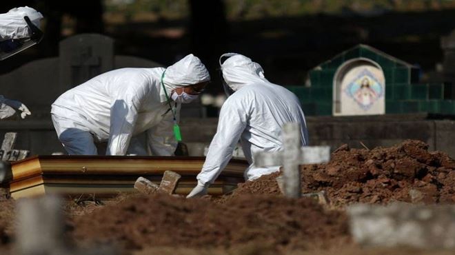 Brasil tem novo recorde de média diária de mortos por Covid, acima de 3.000