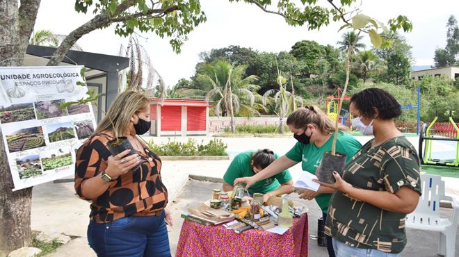 No Dia da Mata Atlântica projeto “Maricá + Verde” distribui mudas e sementes no Silvado