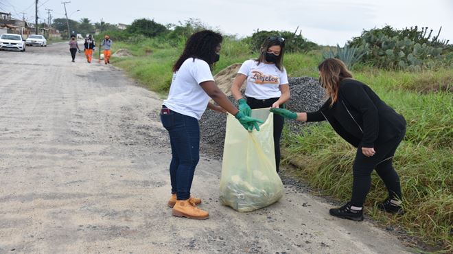 Limpeza da restinga abre a Semana do Meio Ambiente em Maricá
