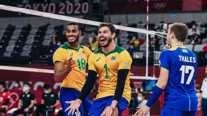 Vôlei: seleção masculina supera Japão e pega Comitê Russo na semi