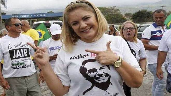 Convocação da ex-mulher de Bolsonaro