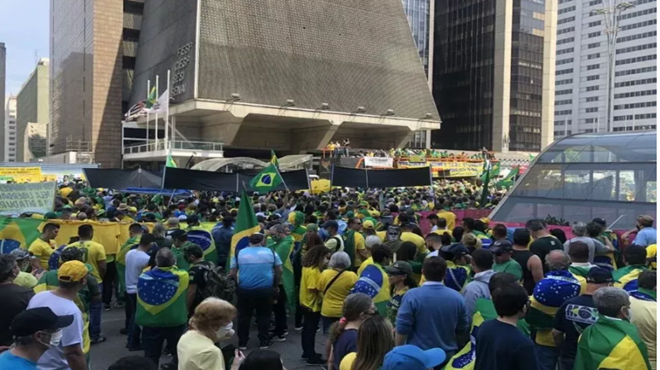 Na Paulista, Bolsonaro repete ameaças golpistas ao STF e diz que ‘canalhas’ nunca irão prendê-lo