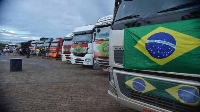 Caminhoneiros dizem que param no dia primeiro caso Bolsonaro não atenda demandas