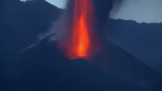 Vulcão Cumbre Vieja: ilha registra 200 terremotos nas últimas horas