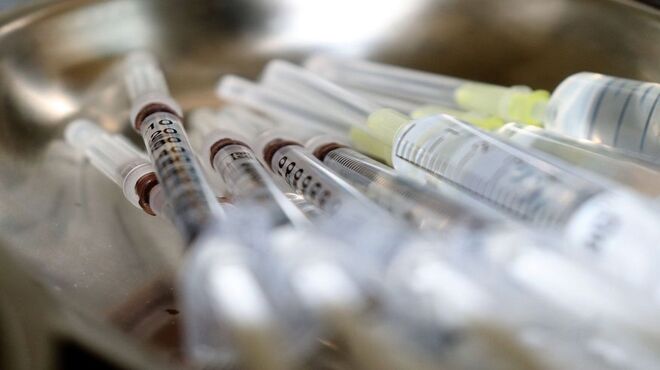Vacinas da Pfizer aplicadas em crianças em Lucena estavam vencidas