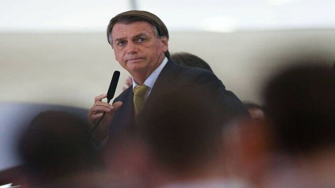 “O mundo todo tem seus problemas”, diz Bolsonaro em defesa de viagem à Rússia