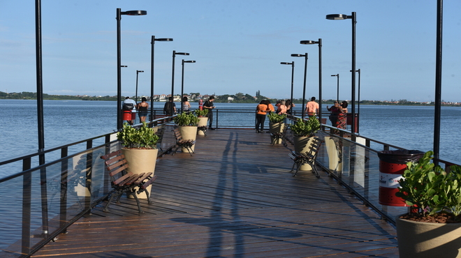 Maricá inaugura Praça da Orla de Jacaroá