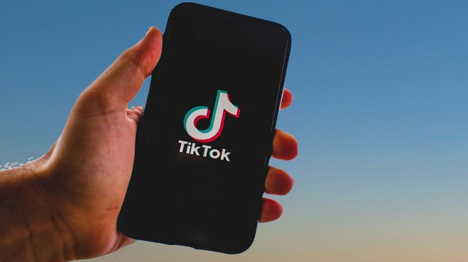 TikTok anuncia suspensão de transmissões ao vivo na Rússia