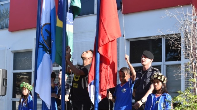 Maricá 208 anos: celebrações começam com hasteamento de bandeiras e missa solene