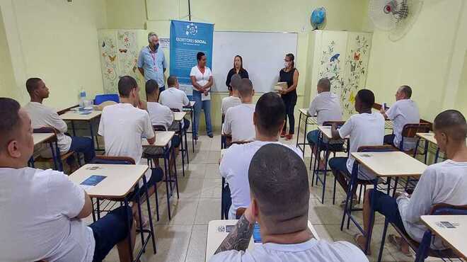 Prefeitura apresenta programa Escritório Social de Maricá em presídio do Rio