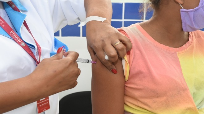 Crianças, gestantes e puérperas já podem receber a vacina contra a gripe em Maricá