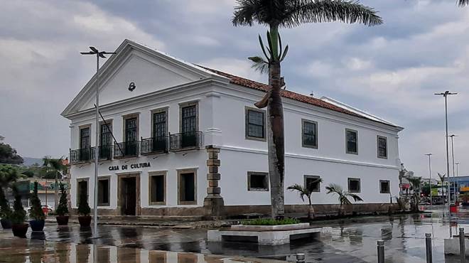 Alerta de chuva fraca a ocasionalmente moderada nesta sexta-feira