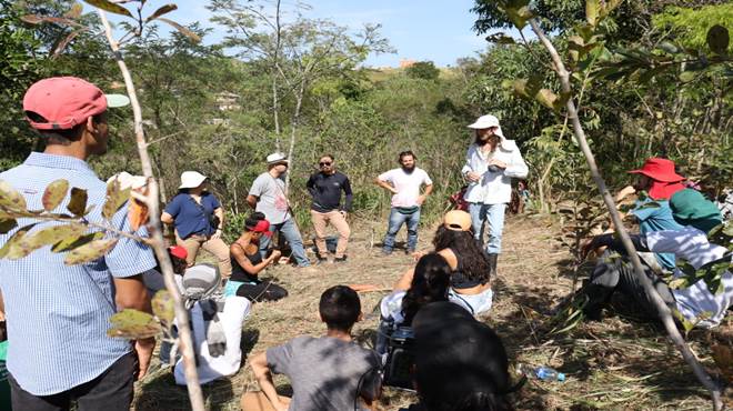 Agricultura promove oficina de regeneração de áreas e recuperação do solo no Caju
