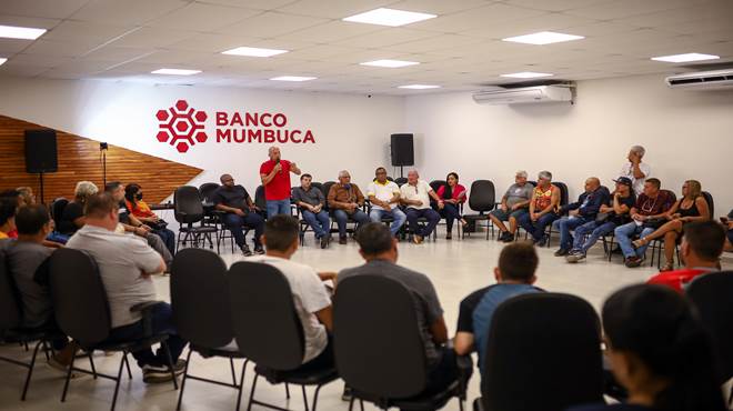Prefeitura convoca representantes de blocos carnavalescos e escolas de samba