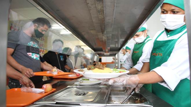 Restaurante Mauro Alemão completa um ano com 168 mil refeições servidas