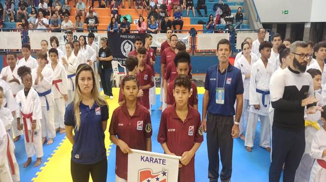 Atletas de Maricá conquistam 14 medalhas na Copa Macaé de Karatê