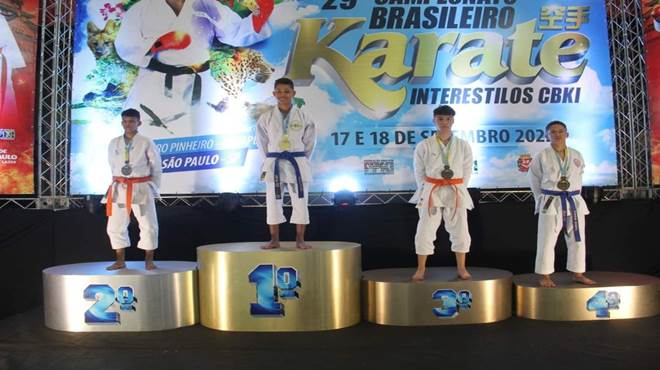 Atletas do Maricá Esporte Competições conquistam nove medalhas no Brasileiro de Karatê