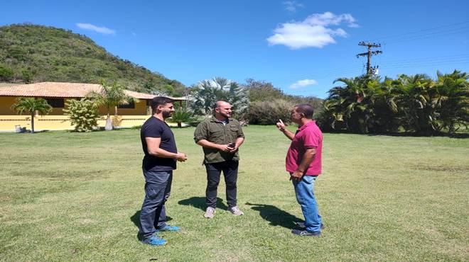 Maricá recebe biólogo após aparecimento de lobo-guará na cidade