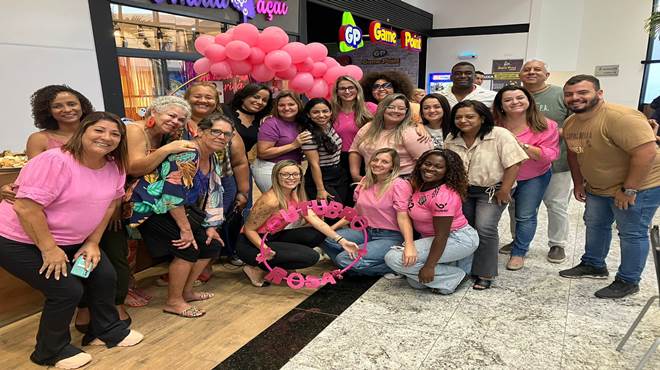 Saúde abre a exposição que incentiva a prevenção ao câncer de mama no Shopping Boulevard