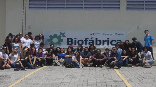 Biofábrica recebe alunos do curso técnico em Meio Ambiente do IFF Maricá