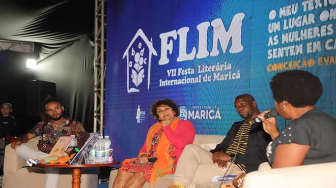 Debate sobre literatura negro afetiva com Otávio Junior e Sônia Rosa marca o quinto dia da Festa Literária de Maricá