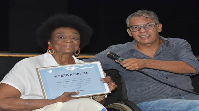 Prefeitura realiza bate-papo sobre o mês da Consciência Negra com a atriz Léa Garcia