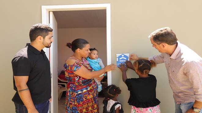 Maricá entrega 15 casas do Programa Habitar, no Spar