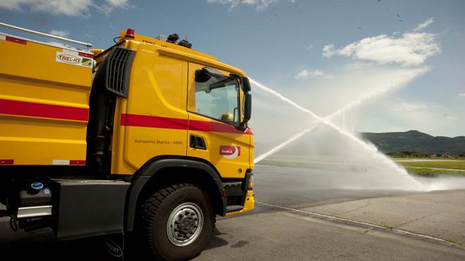 Simulação de salvamento e combate a incêndio acontece a cada trimestre no Aeroporto de Maricá