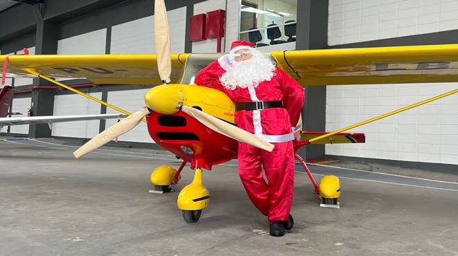 Papai Noel embarca no Aeroporto de Maricá neste domingo