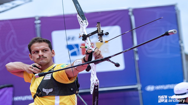 Marcus D’Almeida foi campeão no recurvo do The Vegas Shoot (EUA) e do World Series 1000 no fim de semana