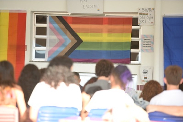 Maricá abre Semana do Orgulho LGBTQIAPN+ com palestra sobre educação pelos direitos humanos