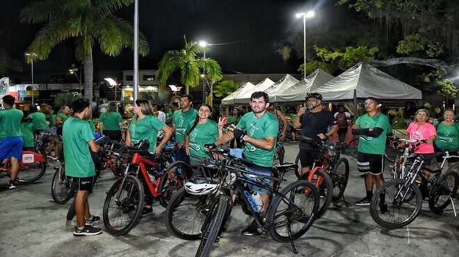 A Prefeitura de Maricá, por meio da Secretaria de Proteção e Defesa Civil, informa que a passagem de uma frente fria deixa o tempo instável, com céu nublado a encoberto e com chuva até quinta-feira (26/10) no município de Maricá. Nesta quarta-feira (25/10), o céu fica nublado a encoberto, com previsão de chuva fraca a moderada a qualquer momento. Os ventos têm intensidade fraca a moderada e a temperatura mínima prevista é de 22°C e a máxima de 27°C. Na quinta-feira (26/10), o céu permanecerá nublado a encoberto, com previsão de chuva fraca a moderada a qualquer momento. Os ventos terão intensidade fraca a moderada e a temperatura mínima prevista é 21°C e a máxima de 24°C. As equipes da Defesa Civil permanecem de prontidão 24 horas no centro operacional e podem ser acionadas pelos telefones 199, 2637-1999 ou pelo WhatsApp (21) 97000-5782. Foto: Elsson Campos