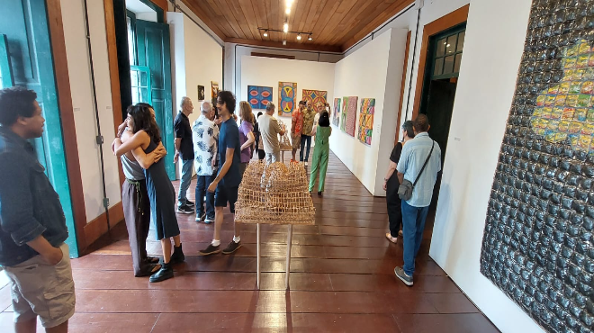 Exposição ‘Geometria Cósmica’ é aberta na Casa de Cultura de Maricá