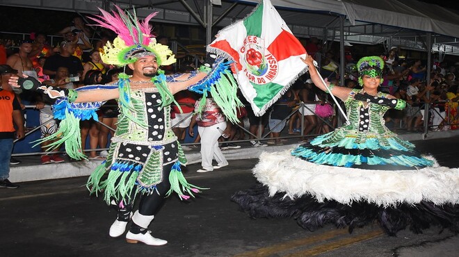 Maricarnaval 2024: Volta dos desfiles das escolas de samba encerra folia em Maricá