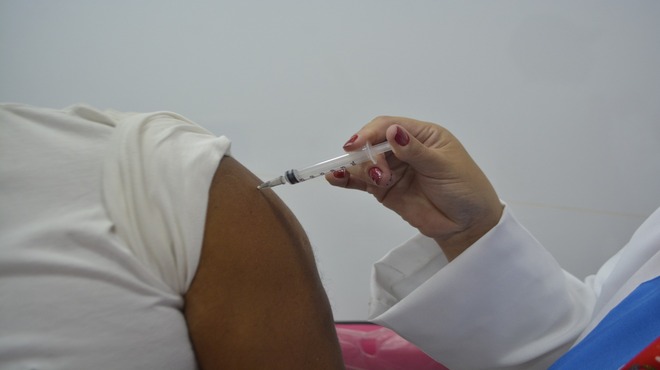 Maricá segue com a vacinação contra a Covid-19 em toda a cidade