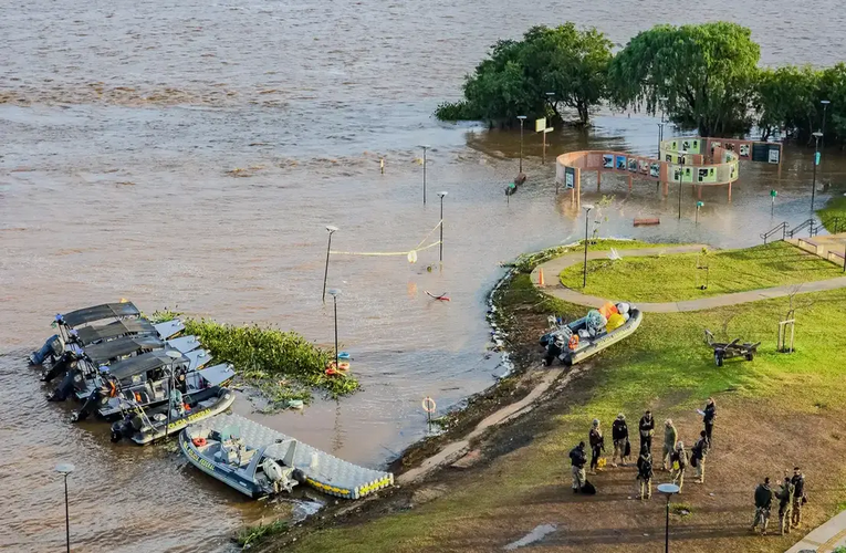 Chuvas no RS deixam 154 mortos e mais de 618 mil pessoas fora de casa