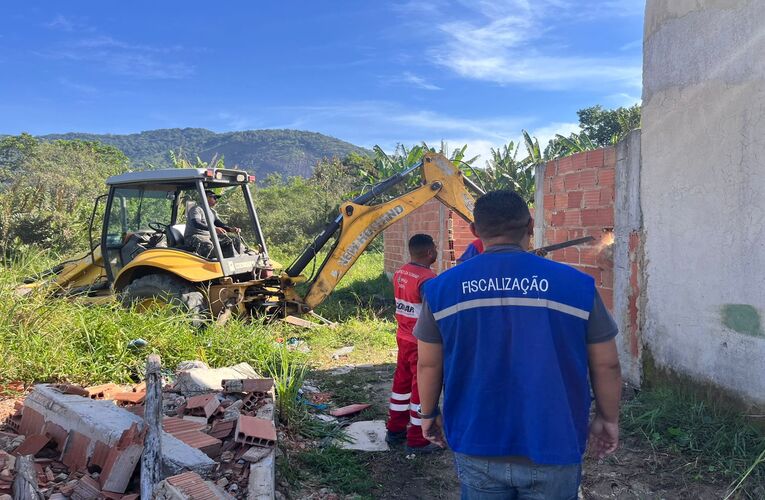 Ação do Gated no Taboal retira mais cinco construções irregulares