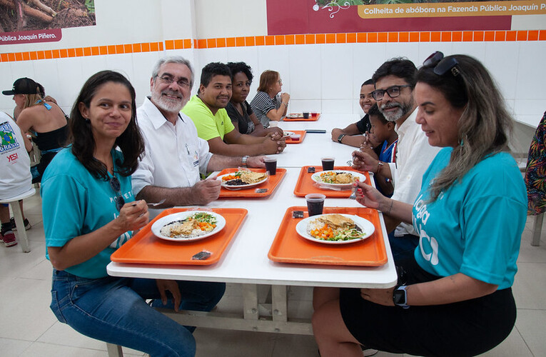 Pela primeira vez, Restaurante Popular Mauro Alemão serve camarões do Ciamar