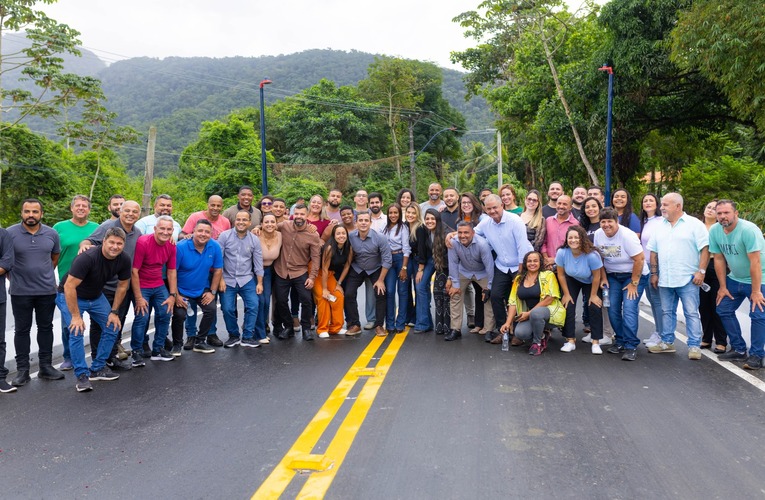 Prefeitura entrega duas novas pontes nos bairros do Caxito e Espraiado