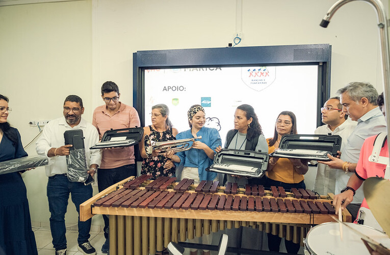 Prefeitura Distribui Instrumentos Musicais para Escolas Municipais