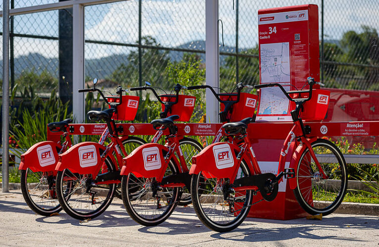 Bairros de Maricá ganham novas estações de bikes gratuitas