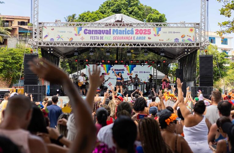 Carnaval Maricá 2025 segue até domingo com blocos tradicionais